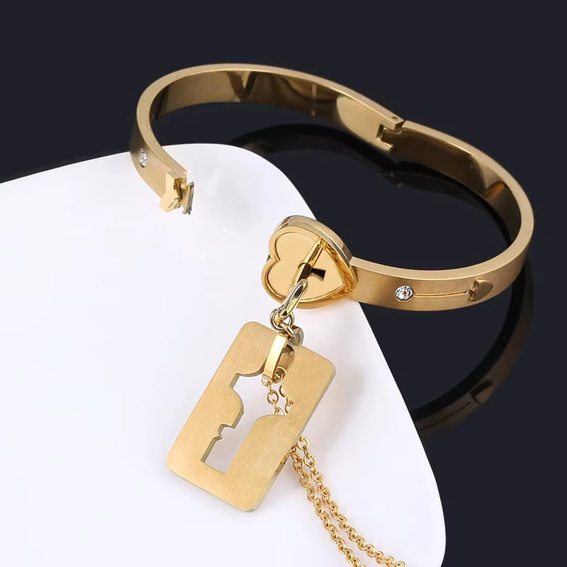 A Set Couple Bracelet Heart Lock Bracelet and Key Necklace Stainless Steel Choker Lover Jewelry