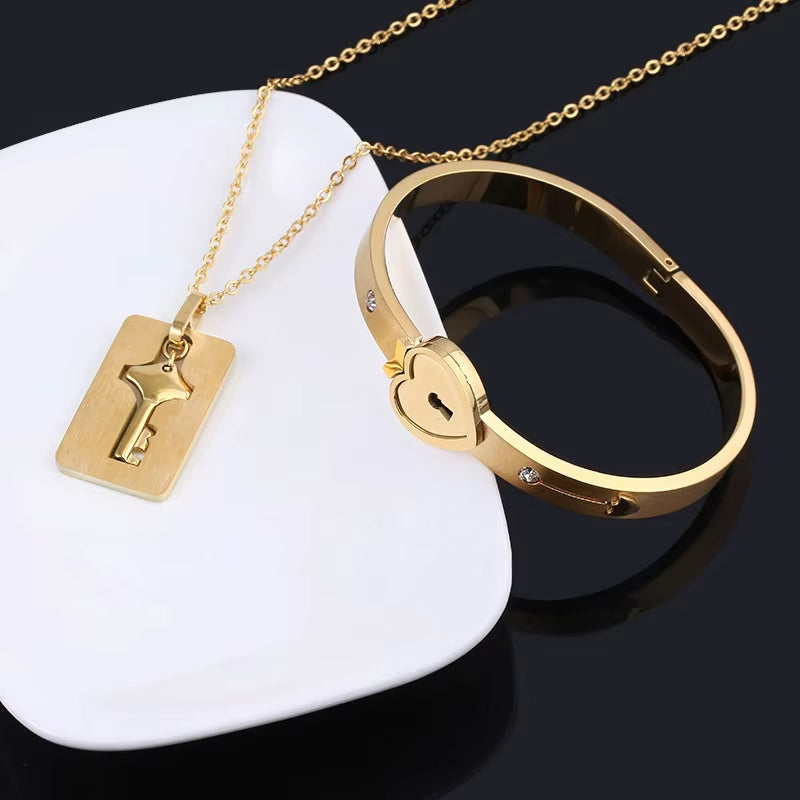 A Set Couple Bracelet Heart Lock Bracelet and Key Necklace Stainless Steel Choker Lover Jewelry